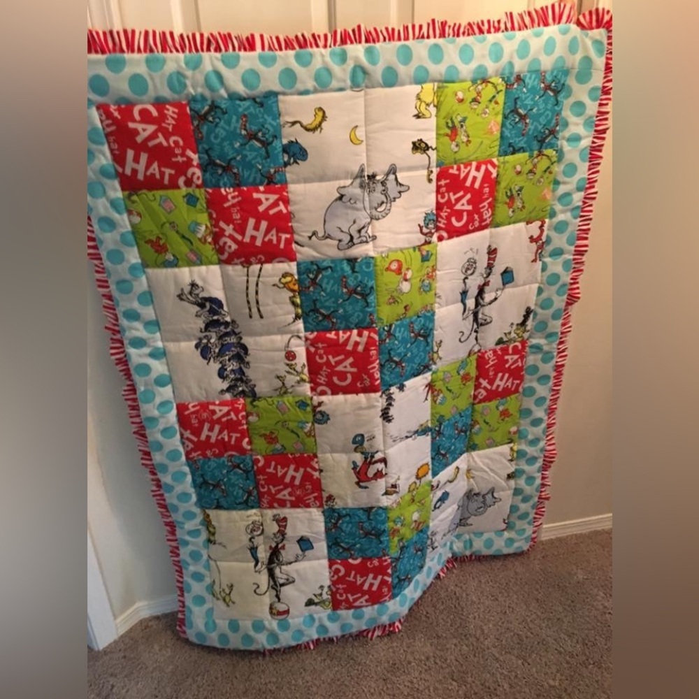 Dr Seuss Baby Bed Set - Quilt, Pillow & Crib Sheet